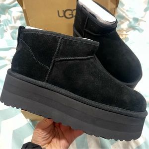 Ugg ultra mini platform black boots women size 9 *RARE* NWT